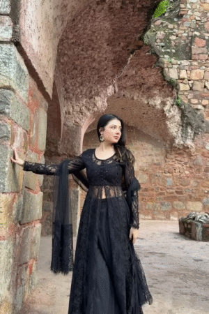 🖤 The Elegance of Black – Lace & Grace 🖤