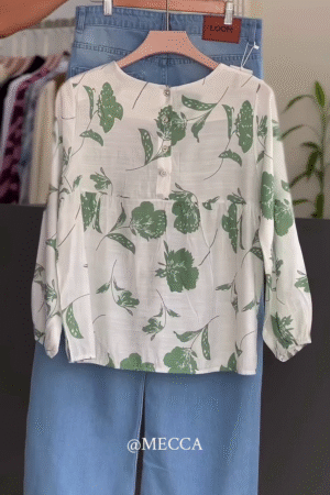 🌿“Sage Meadow Floral Top with Sky Blue Denim Elegance”