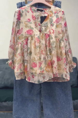 Elegant Floral Chiffon Peplum Top with Vintage Print & Full Sleeves – Soft Pastel Collection🎀”