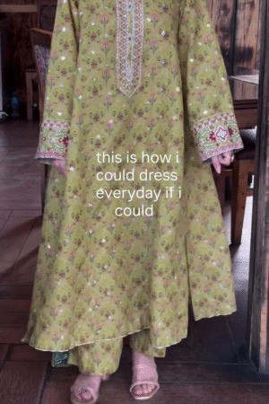 💚 Fresh Farm Guava Pack – Juicy, Healthy & Naturally Sweet 🌿🍈