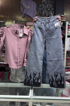 🔥🖤 Street Flame Denim & Hoodie Set – Bold Urban Statement Combo 😎👖